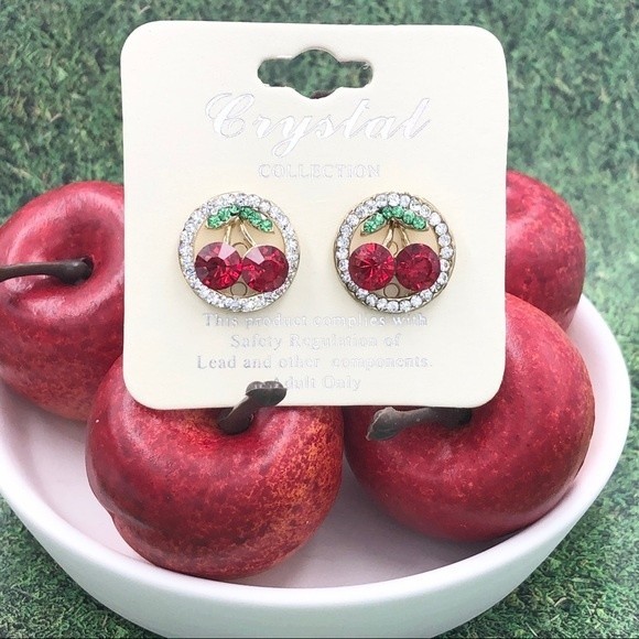 🌼 Cherry Rhinestone Circle Stud Earrings - Picture 1 of 3